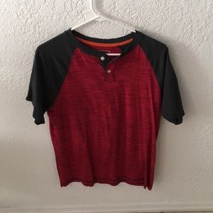 Men’s Urban Pipeline crew cut tee-shirt.